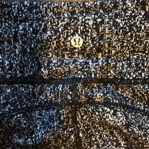 High waist crop lululemon athletica leggings!